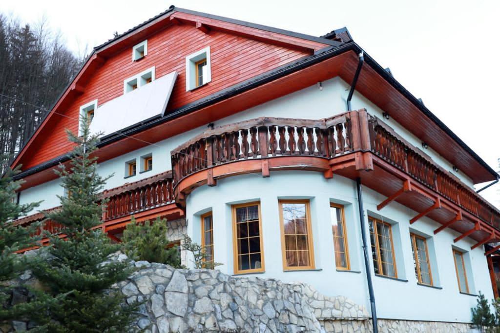 Penzion Bawaria Horní Lomná エクステリア 写真