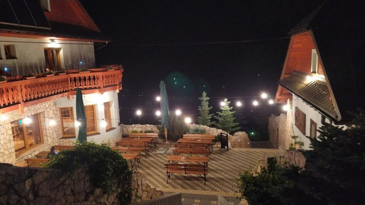 Penzion Bawaria Horní Lomná エクステリア 写真